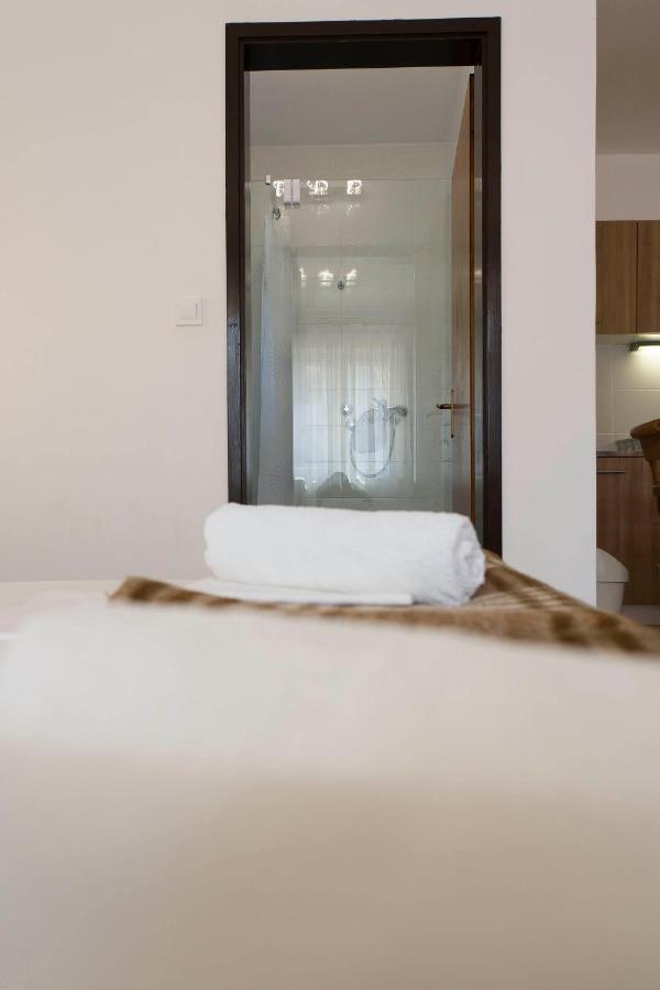 Apartments Victoria Трогир Екстериор снимка