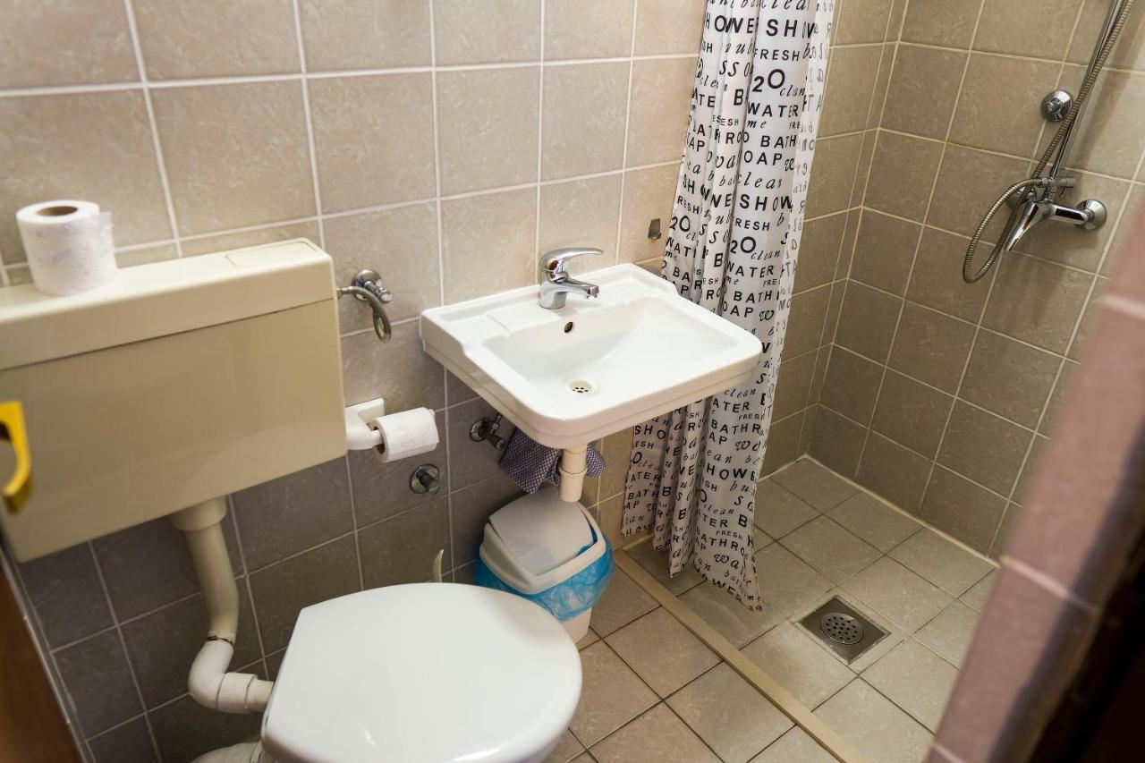 Apartments Victoria Трогир Екстериор снимка