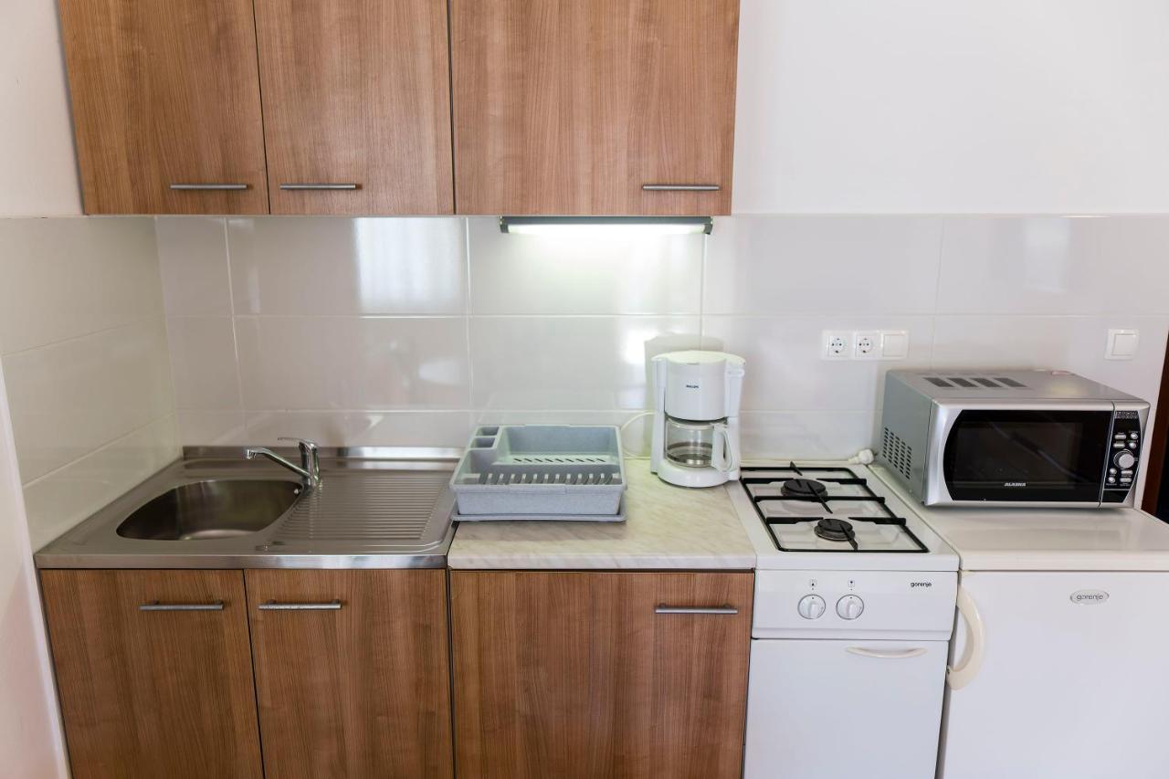 Apartments Victoria Трогир Екстериор снимка