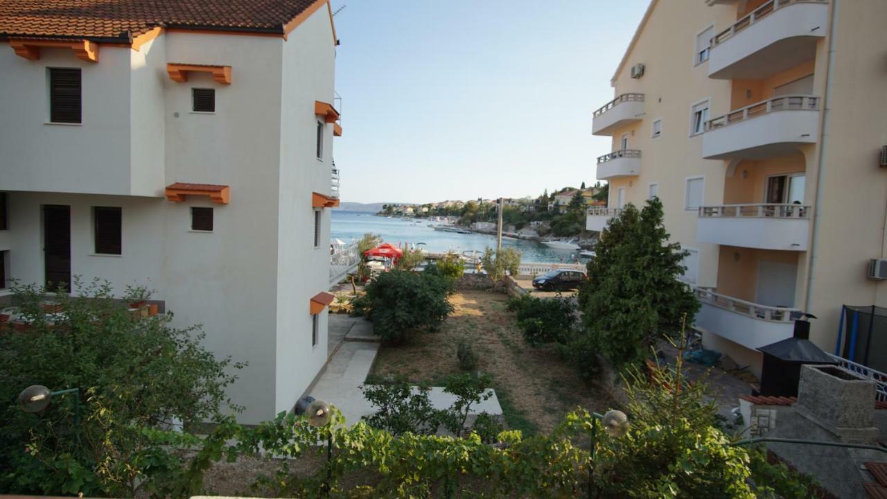 Apartments Victoria Трогир Екстериор снимка